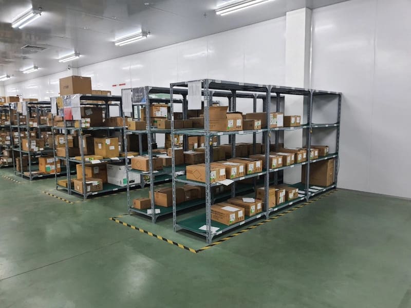 Kệ sắt V lỗ - Kệ tải trọng nhẹ (Light Duty Shelf)