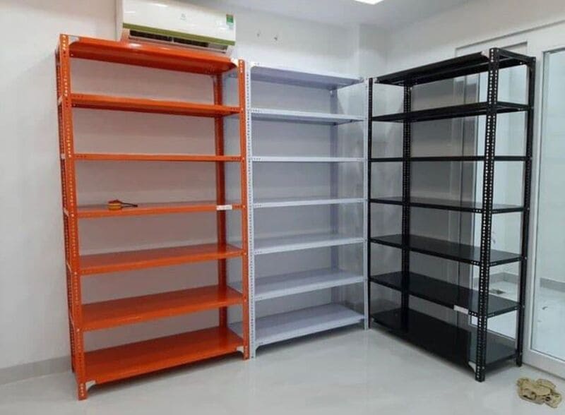 Ưu điểm sử dụng của kệ sắt V lỗ