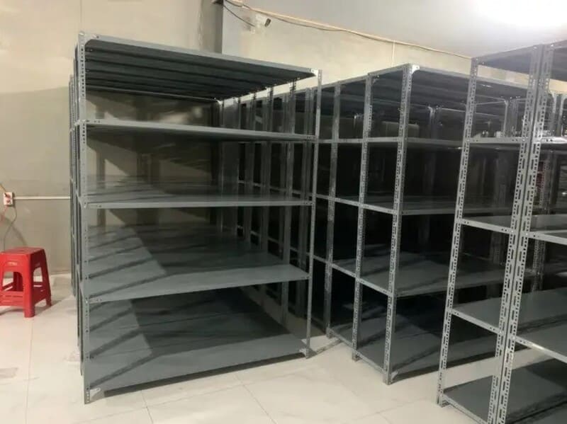 Hồng Lộc Nam - Đơn vị chuyên kệ sắt v lỗ Quảng Nam chất lượng