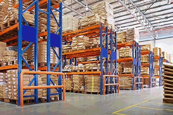 Dựa vào mật độ lưu trữ hàng hóa