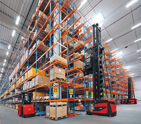 Dựa vào nguyên tắc xuất và nhập hàng