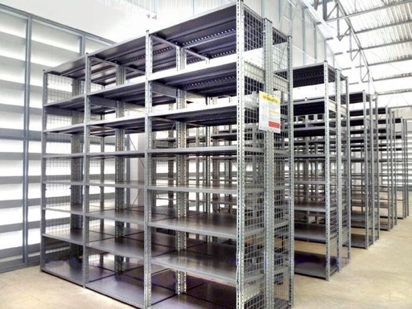 Nhược điểm của kệ sắt thanh lý